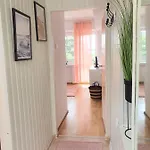 Marta - Pokoje, Apartamenty, Accommodatie bij particulieren Krynica Morska
