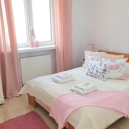 Marta - Pokoje, Apartamenty, Quarto em Acomodações Particulares *