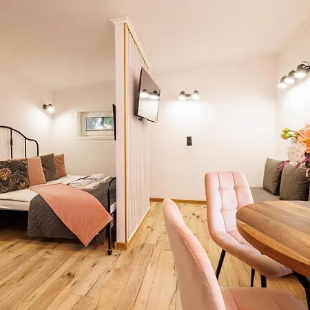 Marta - Pokoje, Apartamenty, Rum i privatbostad *