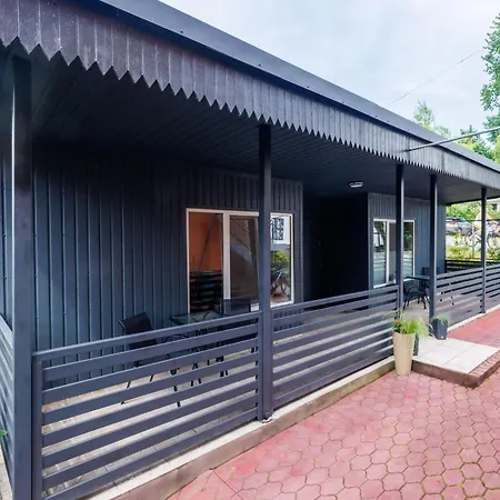 Dom Gościnny Marta - Pokoje, Apartamenty, *