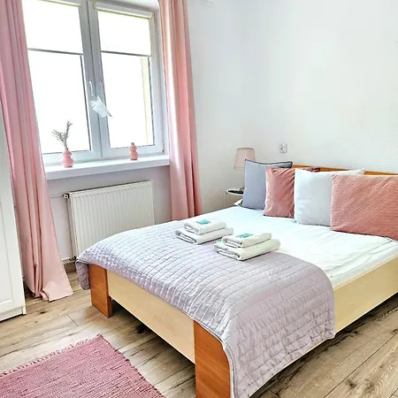Dom Gościnny Marta - Pokoje, Apartamenty, Kwatera prywatna