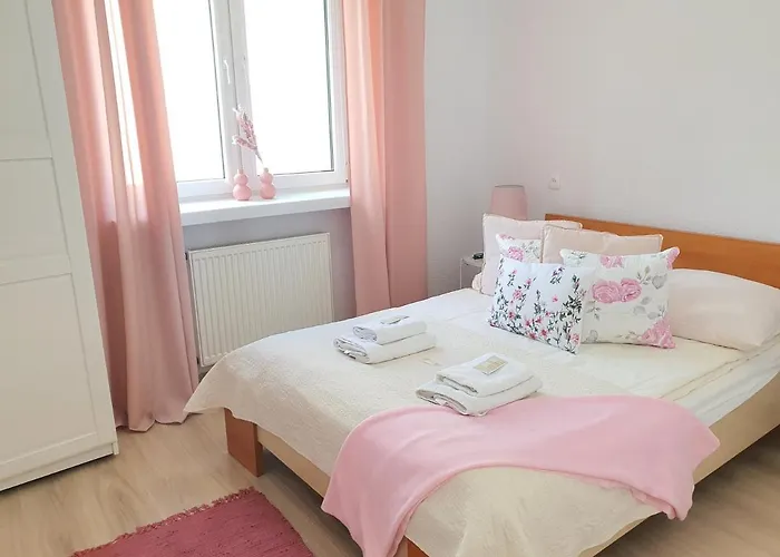 Marta - Pokoje, Apartamenty, Pansiyon *