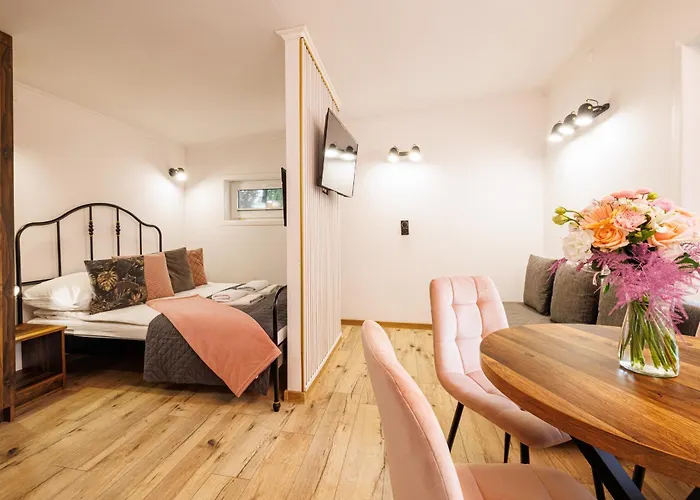 Marta - Pokoje, Apartamenty, Pansiyon *